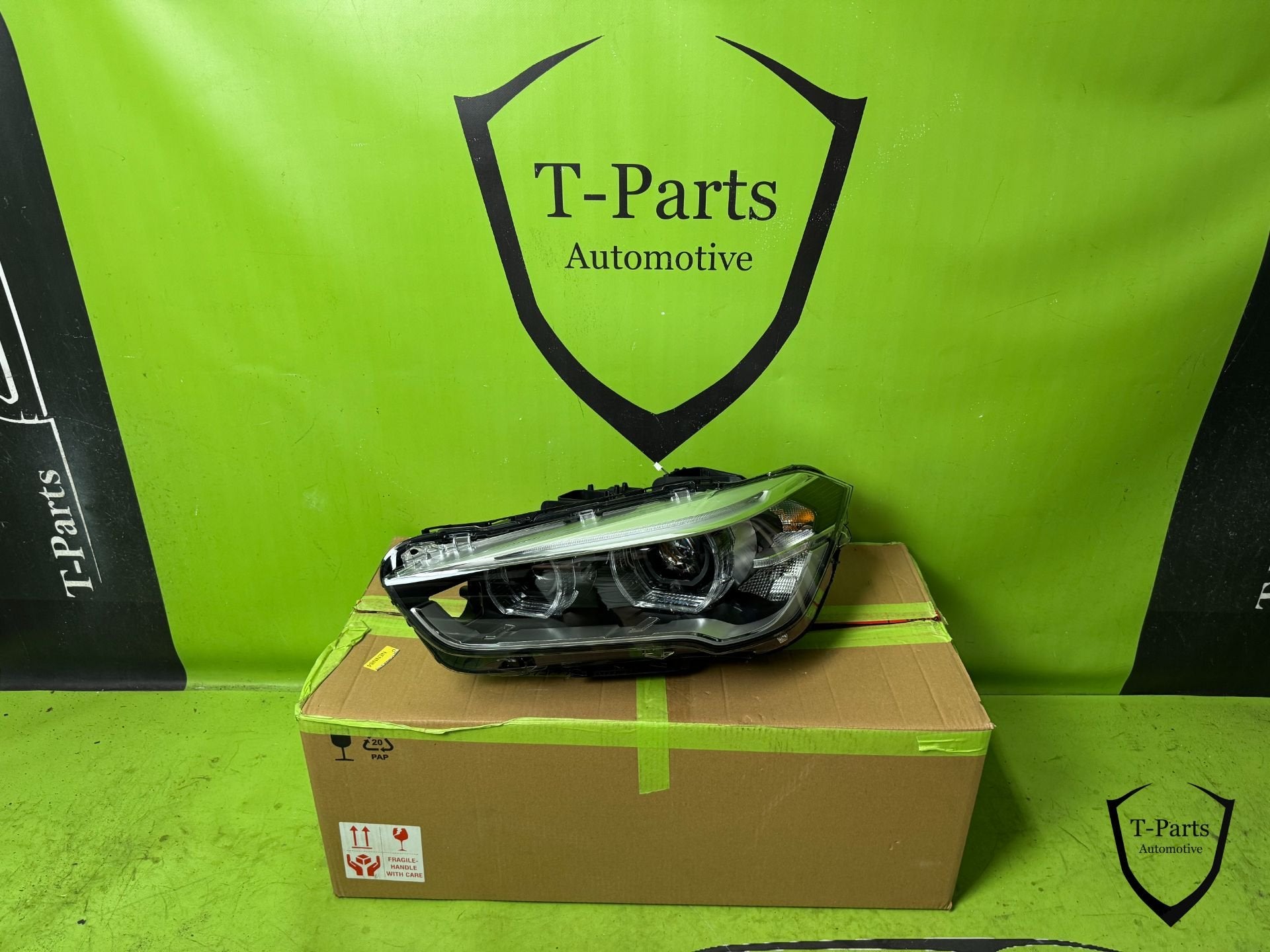 links koplamp BMW X1 F48 F49 VOLLEDIGE LED 7495003 7495003-0, Auto-onderdelen, Petuelring 130
80788  Munich, DE, Gebruikt, Info@bmw.de