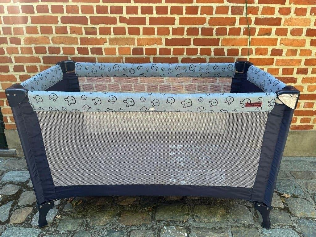 Reisbedje/ Opvouwbaar kinderbedje, Kinderen en Baby's, Ophalen, Gebruikt, Minder dan 140 cm, Matras