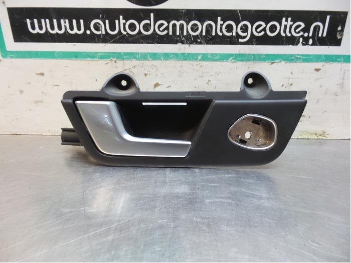 Poignée portière 4portes arrière gauche d'un Audi A4 (A4, -, Audi, Utilisé, -
