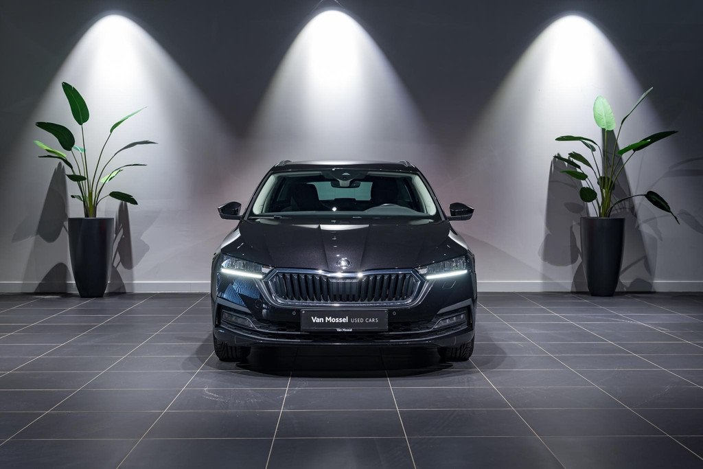 Skoda Octavia Combi 1.0 TSI 81kW Ambition, Electronic Stability Program (ESP), Achat, https://public.car-pass.be/vhr/3b2faba2-8f42-48b4-852f-4ef8c24d7abc
