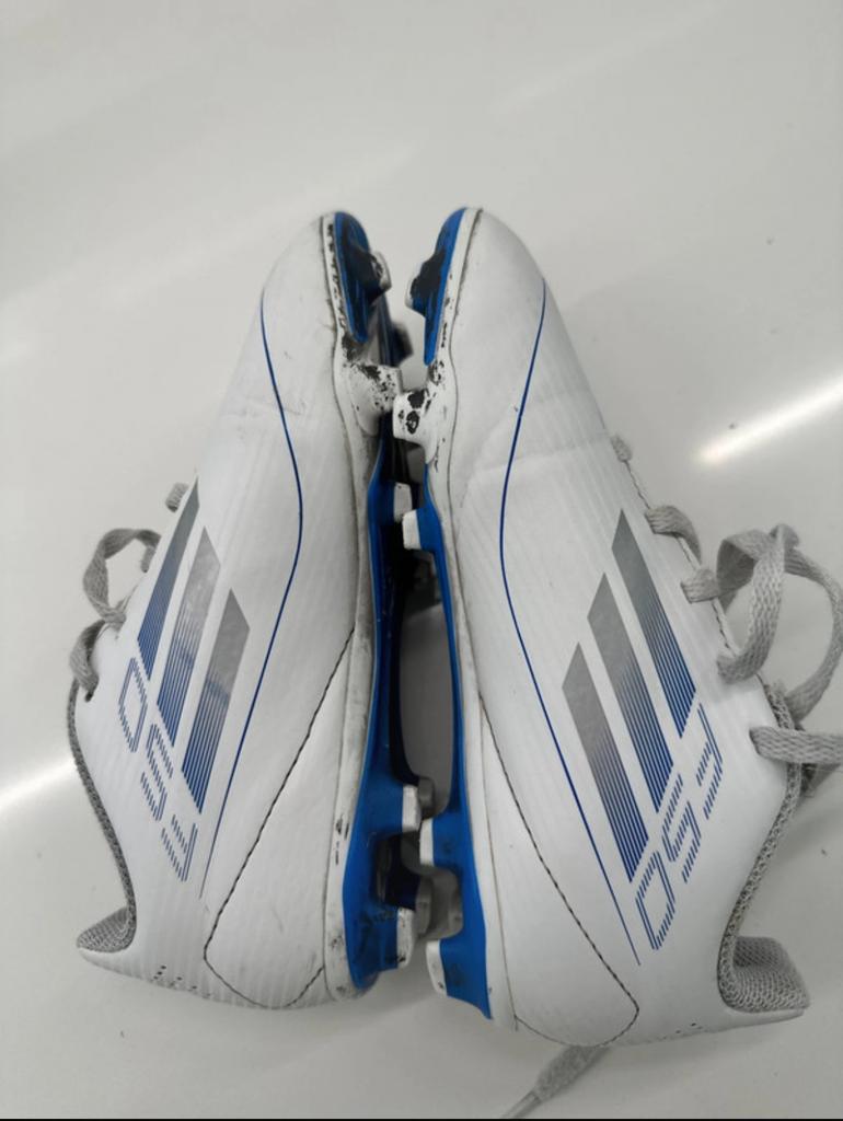 Chaussures de football Adidas F50 Club FG/MG TAILLE 31, Enlèvement, Comme neuf