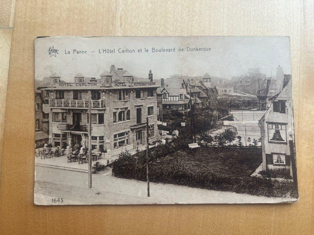 Postkaart De Panne: l'hôtel Carlion + Boulevard Dunkerque, Envoi, 1920 à 1940, Affranchie, Flandre Occidentale