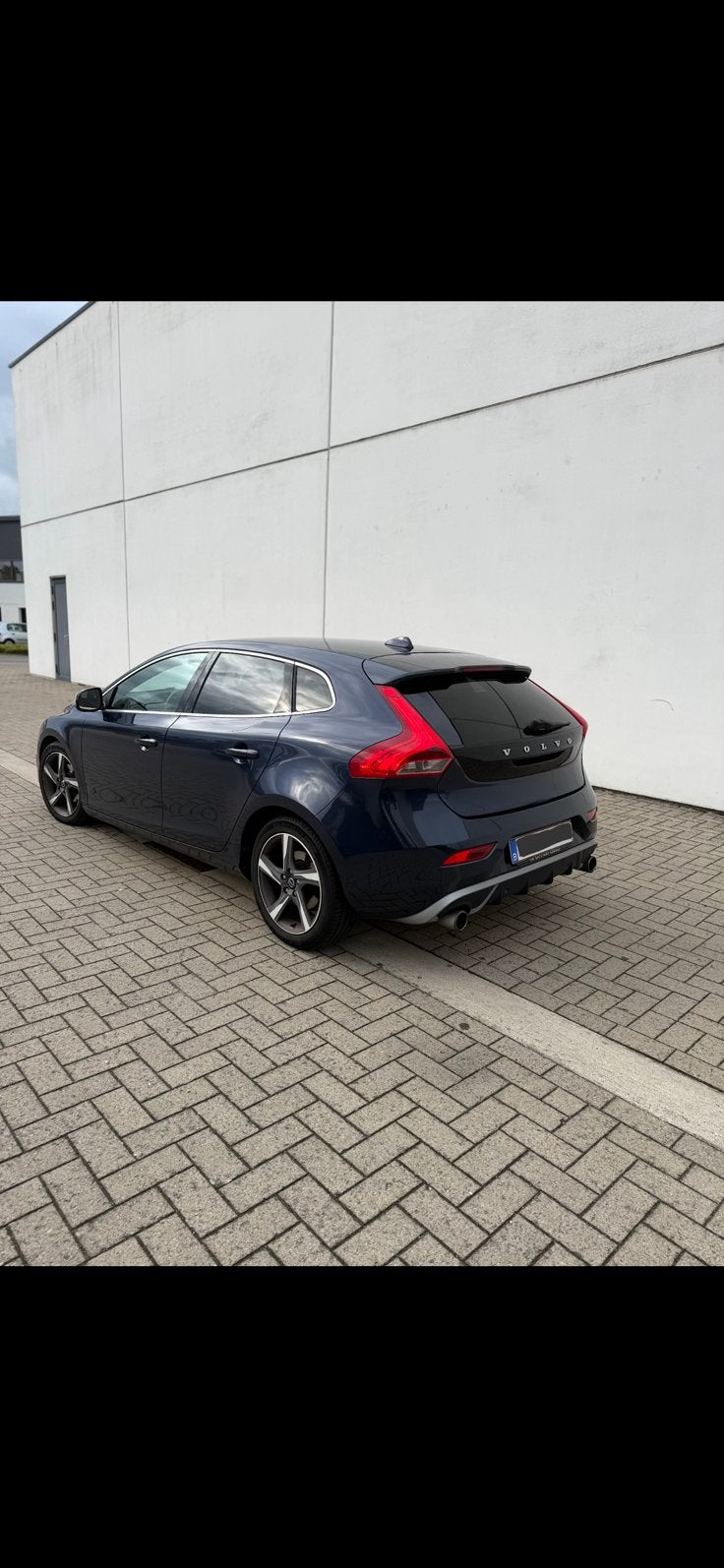 Volvo V40 R-Design, Autos, Achat, Boîte manuelle, Noir, 5 portes