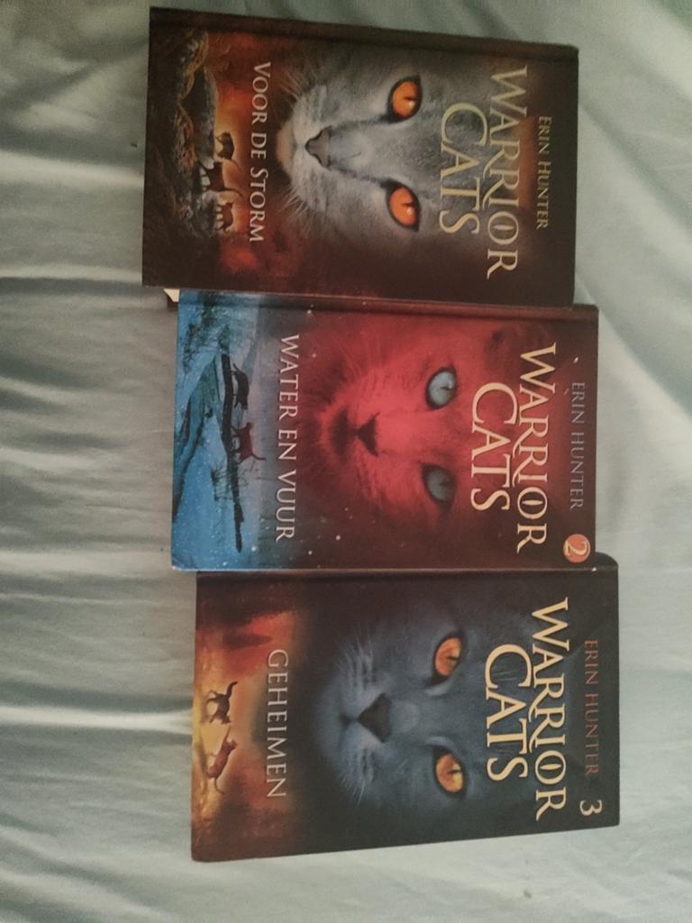 Warrior cats 1 2 en 3 hard cover, Boeken, Ophalen