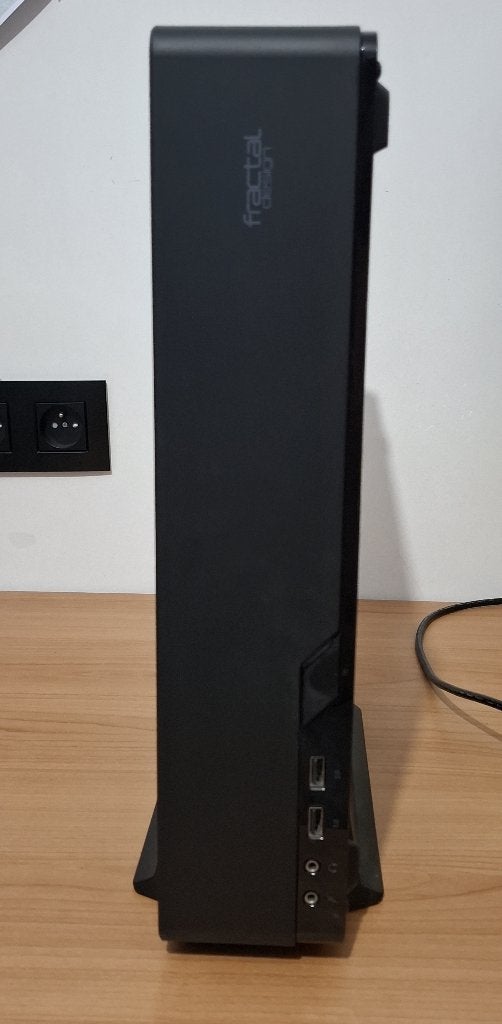 Fractal Design Node 202, Computers en Software, Computerbehuizingen, Ophalen, Gebruikt
