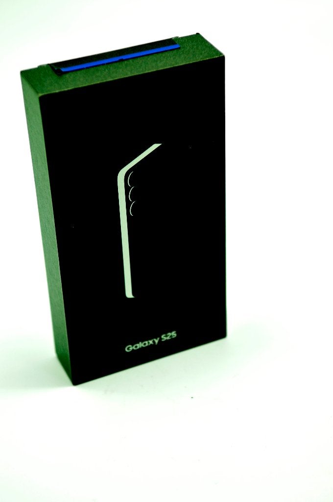 Samsung S25 in nieuwstaat met garantie en accesoires, Telecommunicatie, Ophalen of Verzenden, Zo goed als nieuw, Samsung