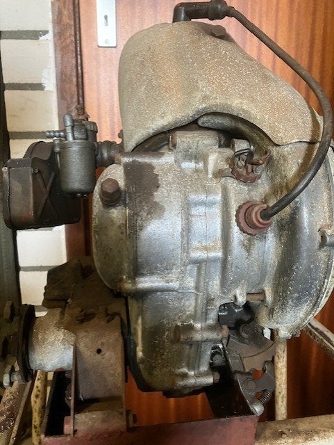Oldtimer Vespa scooter motorblok Faro Basso, Enlèvement