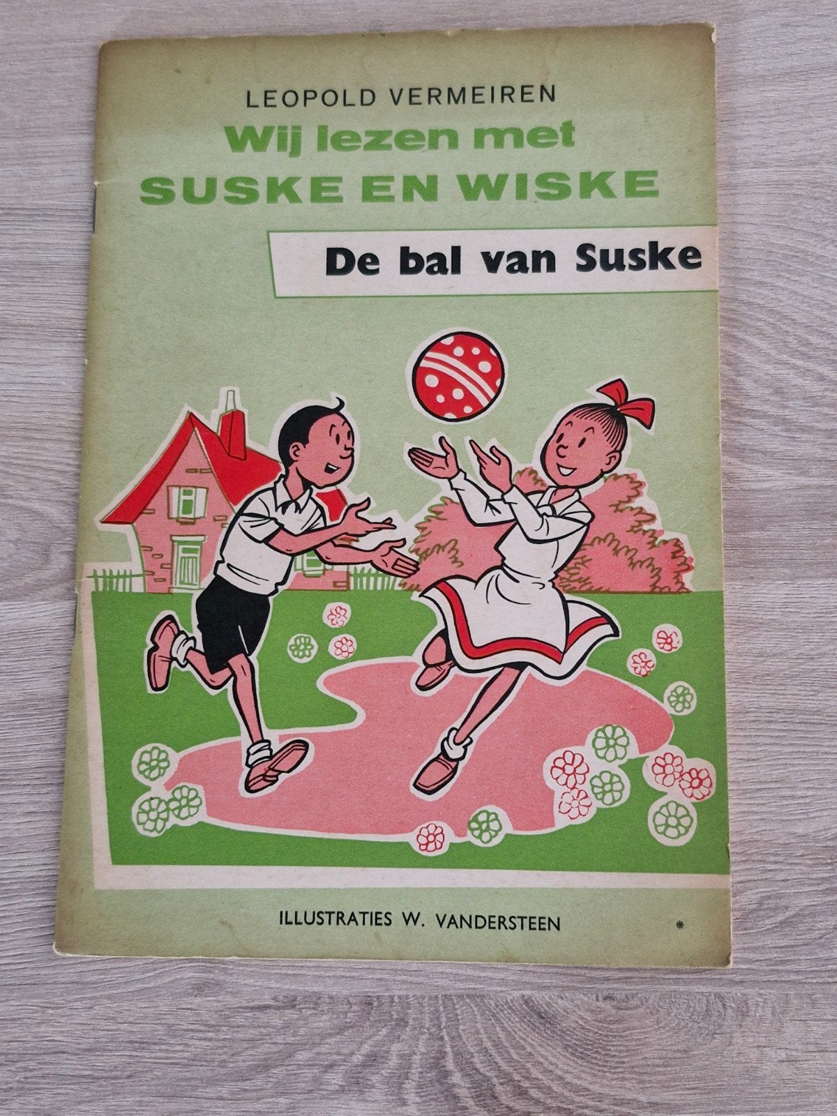Wij lezen met Suske en Wiske , De bal van Suske 1962, Ophalen of Verzenden, Suske en Wiske, Gebruikt, Boek of Spel