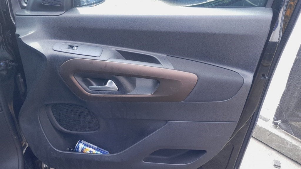 PORTIERBEKLEDING RECHTS VOOR Peugeot Rifter (ER / EC / EZ), Kontakt-peugeot@peugeot.com, Gebruikt, Peugeot Deutschland GmbH, Bahnhofsplatz
65423  Rüsselsheim, DE
