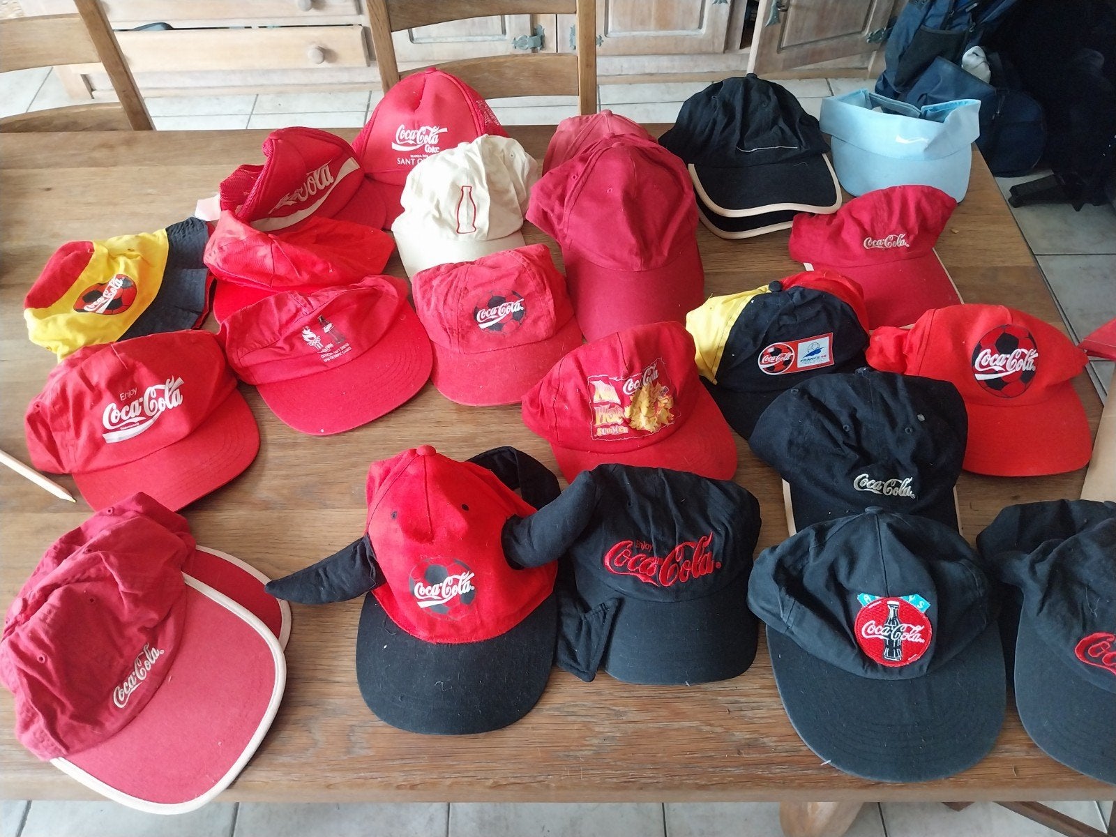 lot coca cola merchandise, Ophalen