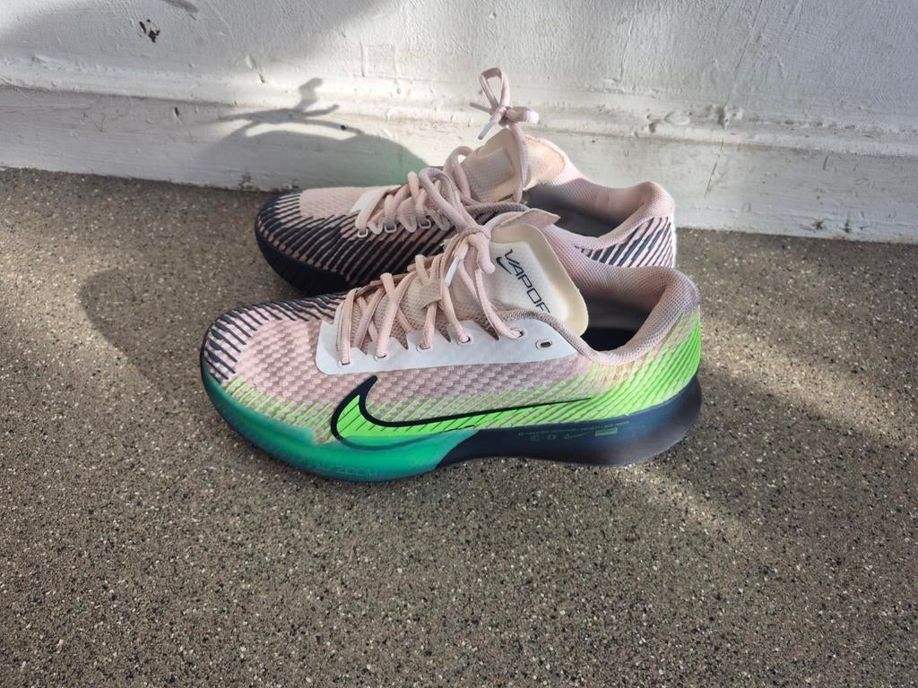 Nike basketbal, Nike
