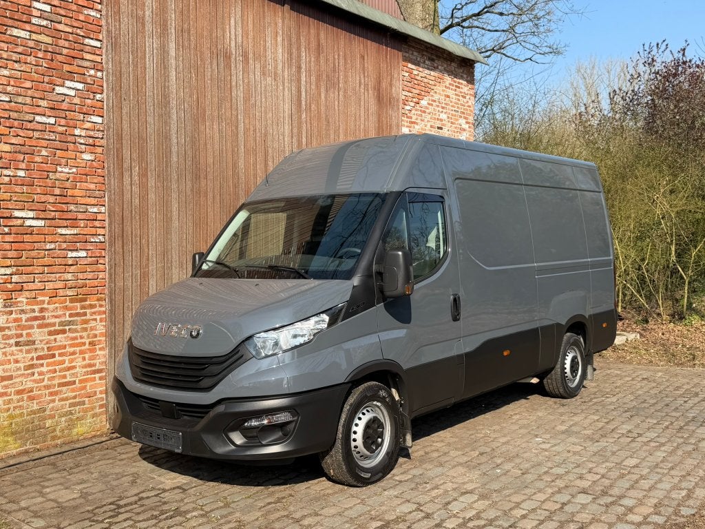 Iveco Daily, Argent ou Gris, Achat, Euro 6, Entreprise
