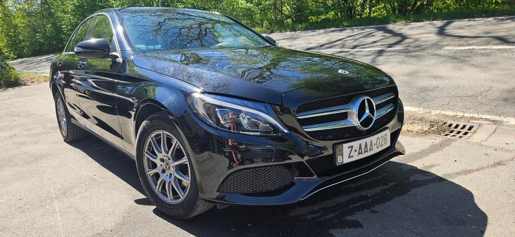 Mercedes C180 9000KM, Auto's, Voorwielaandrijving, 4 deurs, Navigatiesysteem, 4 cilinders