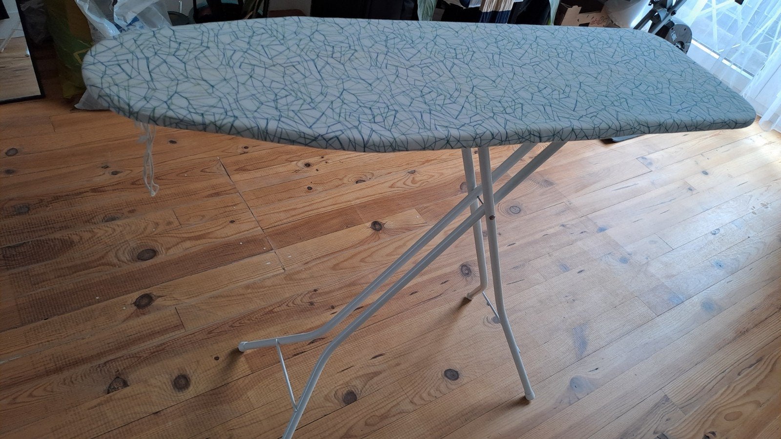 Planche à  repasser IKEA - Comme neuve, Elektronische apparatuur, Ophalen, Zo goed als nieuw