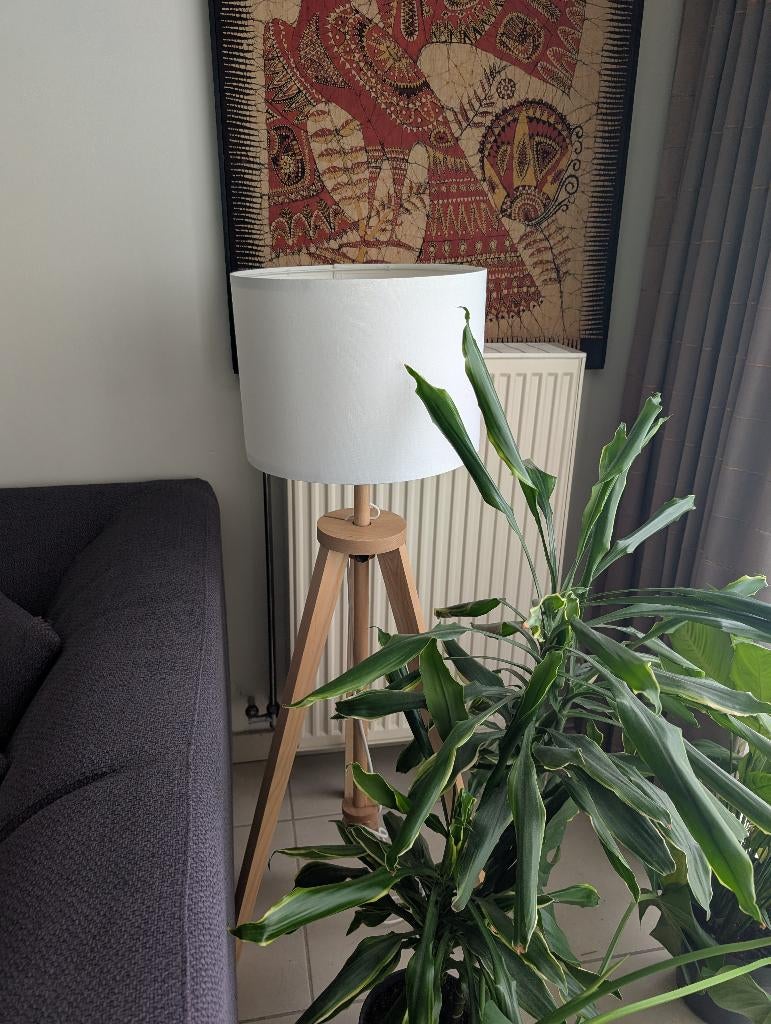 Staande lamp wit LAUTERS, Huis en Inrichting, Ophalen, Zo goed als nieuw, Hout, 100 tot 150 cm
