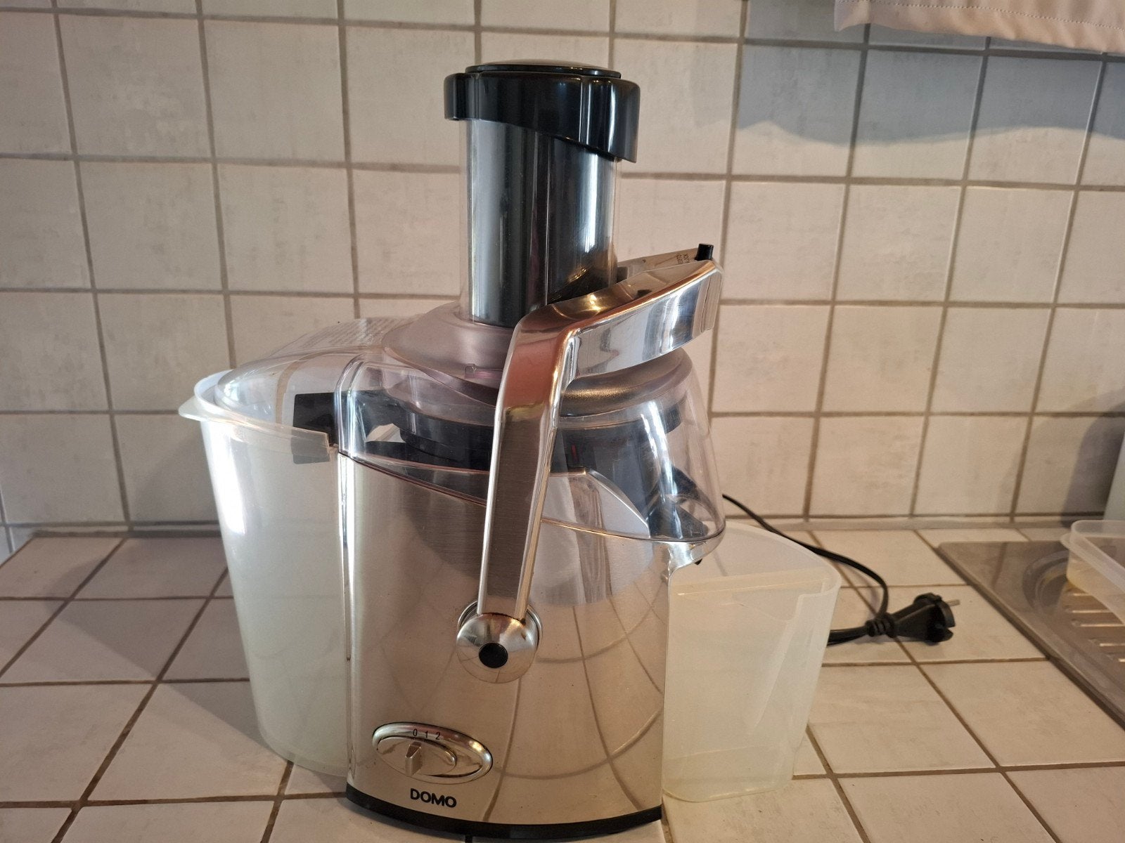 sapcentrifuge Domo; RVS look, Ophalen, Gebruikt, Elektrisch, Sapcentrifuge