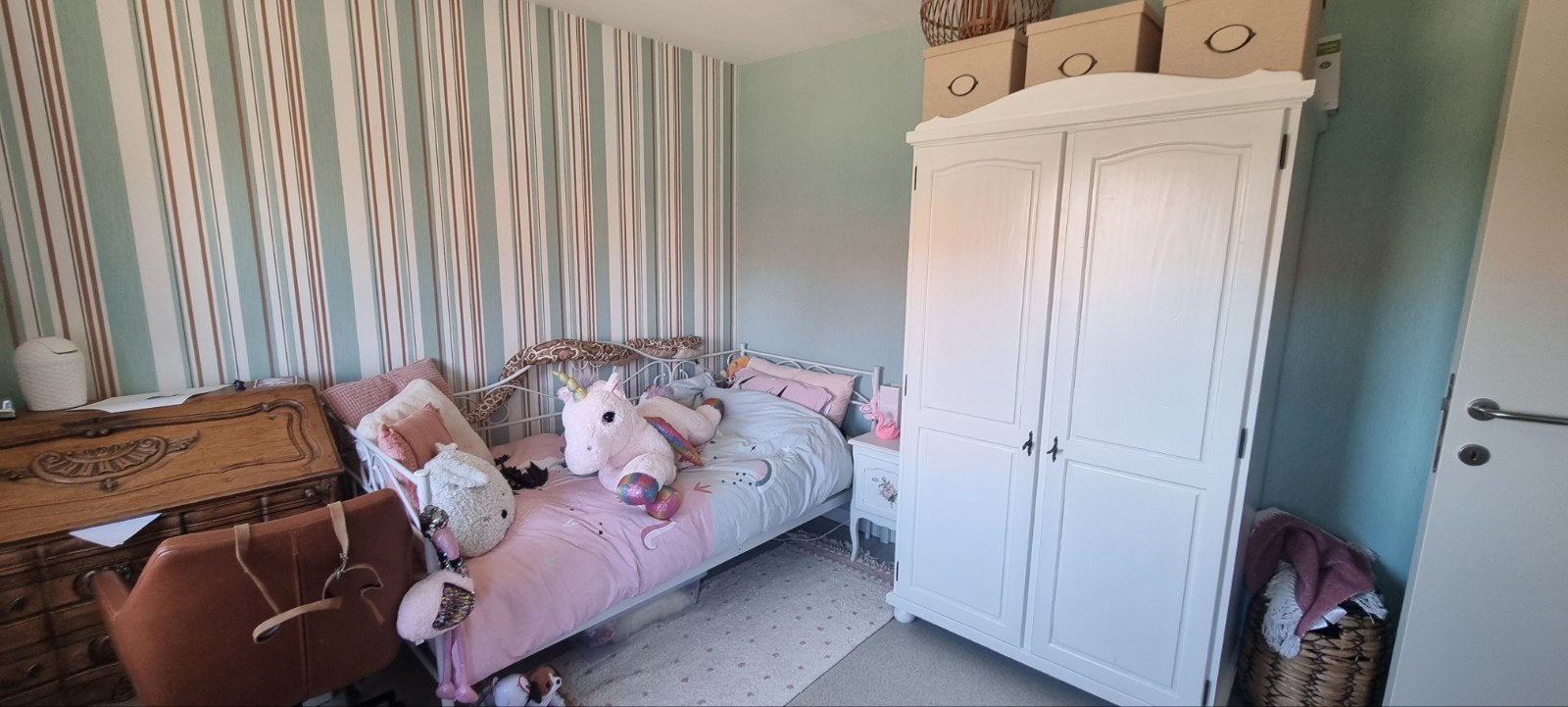 Chambre d'enfant complète, Enlèvement
