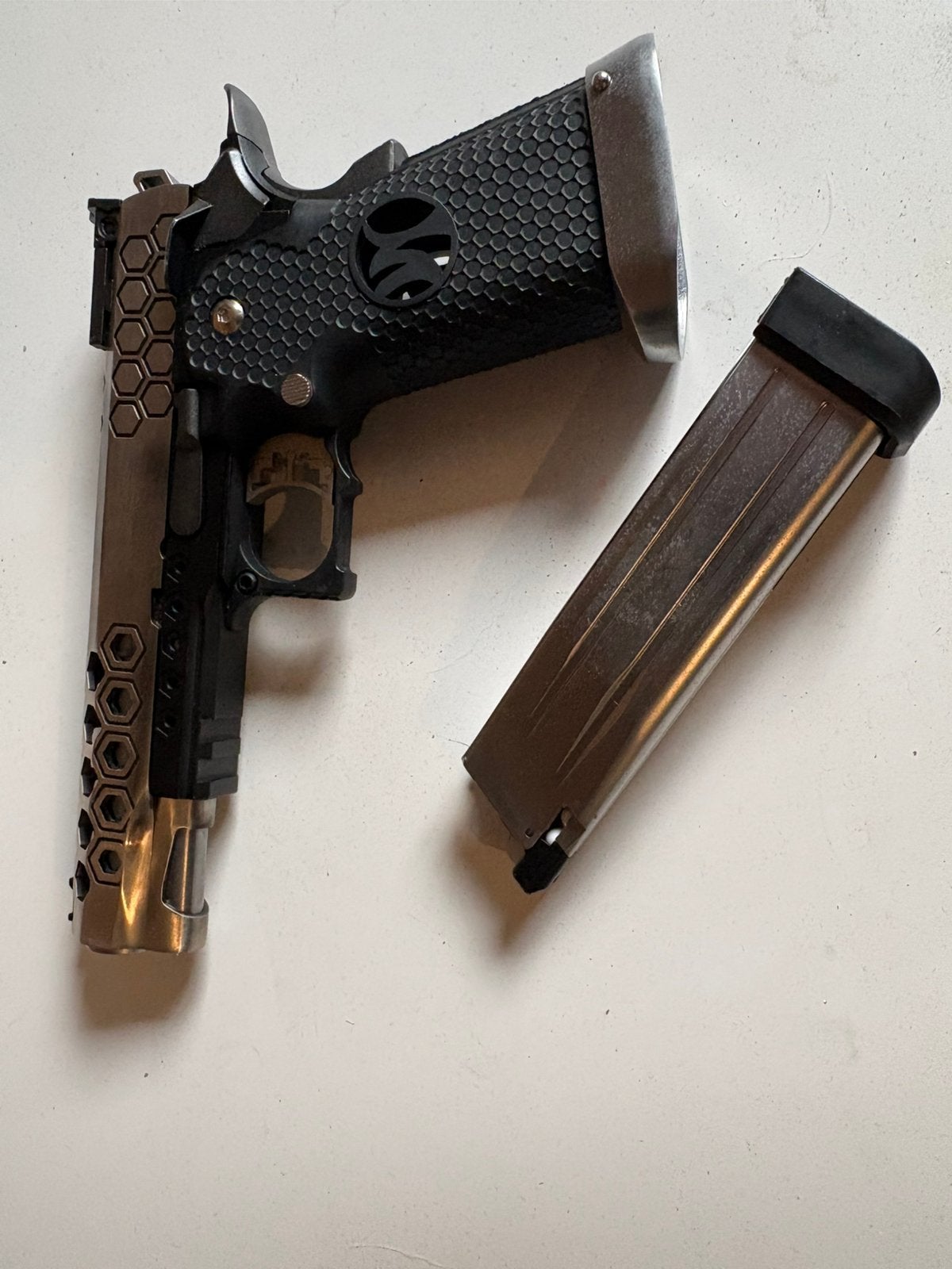 Airsoft armor works hx2501 zilver, Ophalen, Zo goed als nieuw