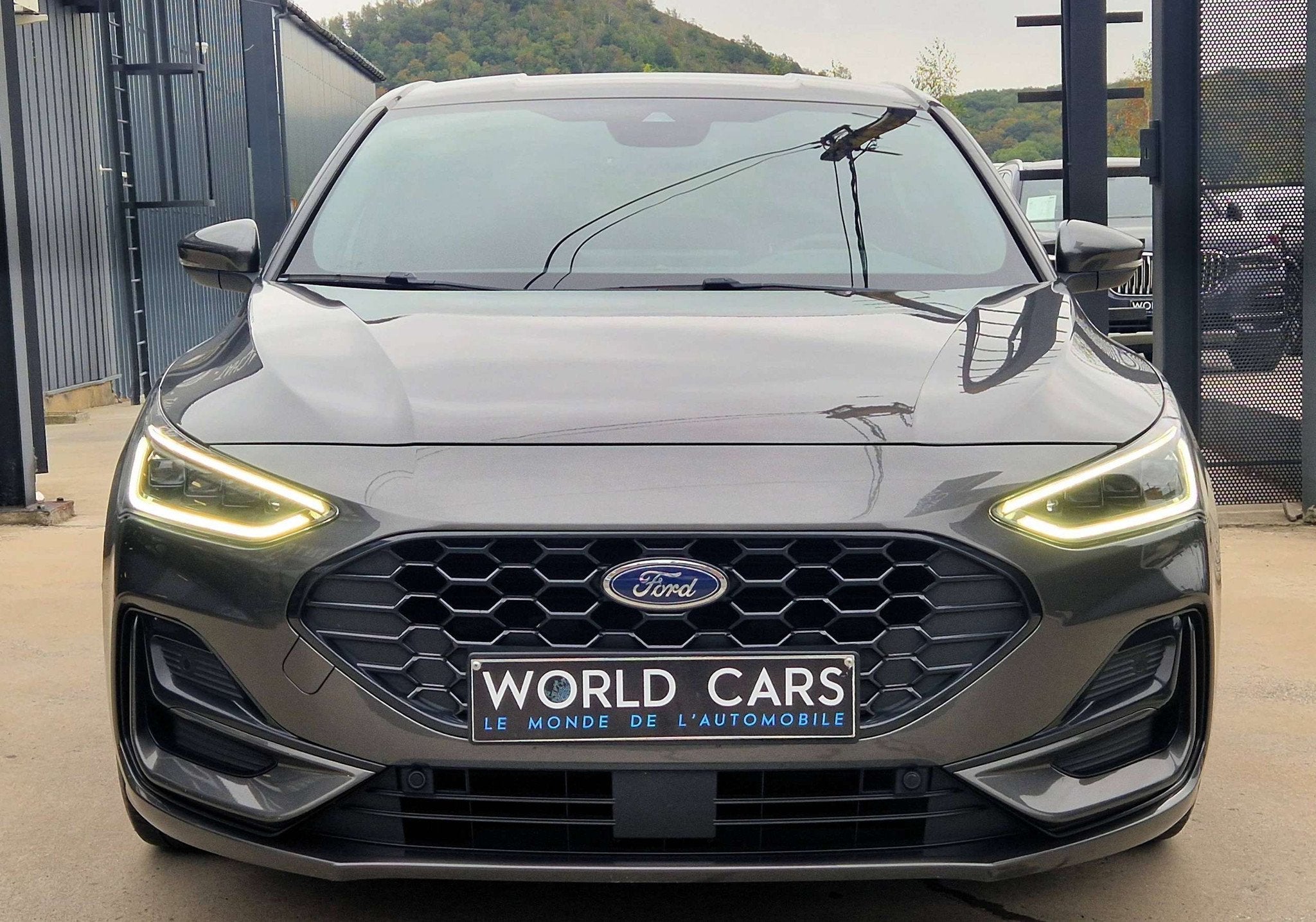 Ford Focus 1.5 EcoBlue ST-Line 5 PORTES - AUTOMATIQUE - LED, Auto's, Ford, Gebruikt, Euro 6, 4 cilinders, 120 pk