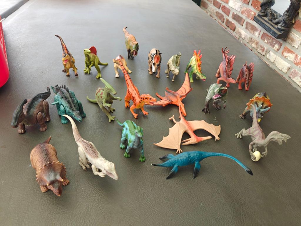 Lot dino's, Ophalen of Verzenden