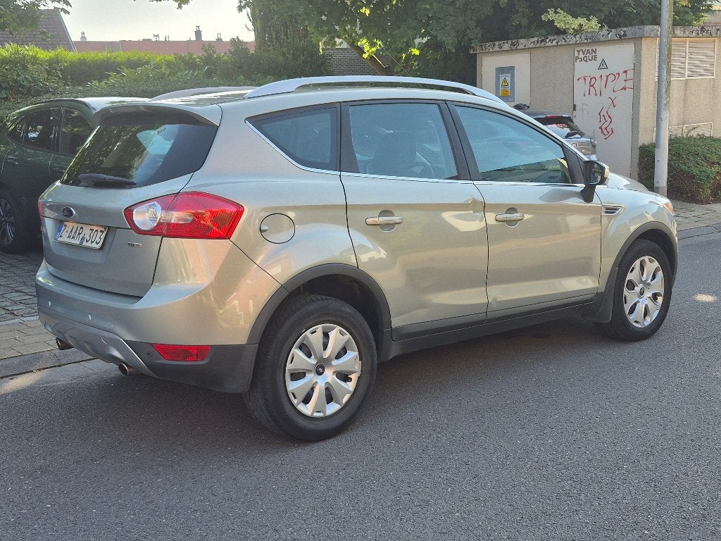 FORD KUGA 2,0 L DIESEL 96000 KM. 4950 EUROS, 100 kW, Argent ou Gris, Achat, Entreprise