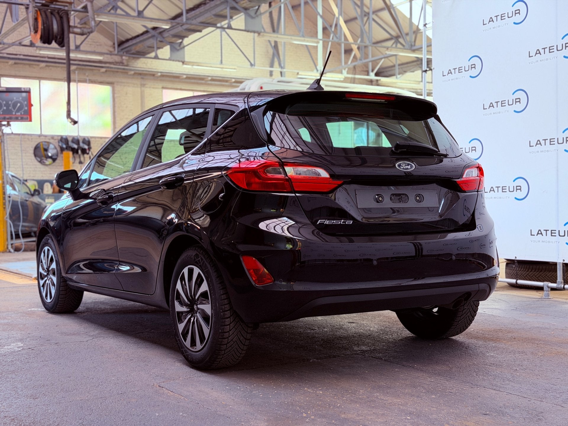 Ford Fiesta 1.0i EcoBoost Titanium 100PK M6, Autos, 1163 kg, Achat, 998 cm³, Autres couleurs