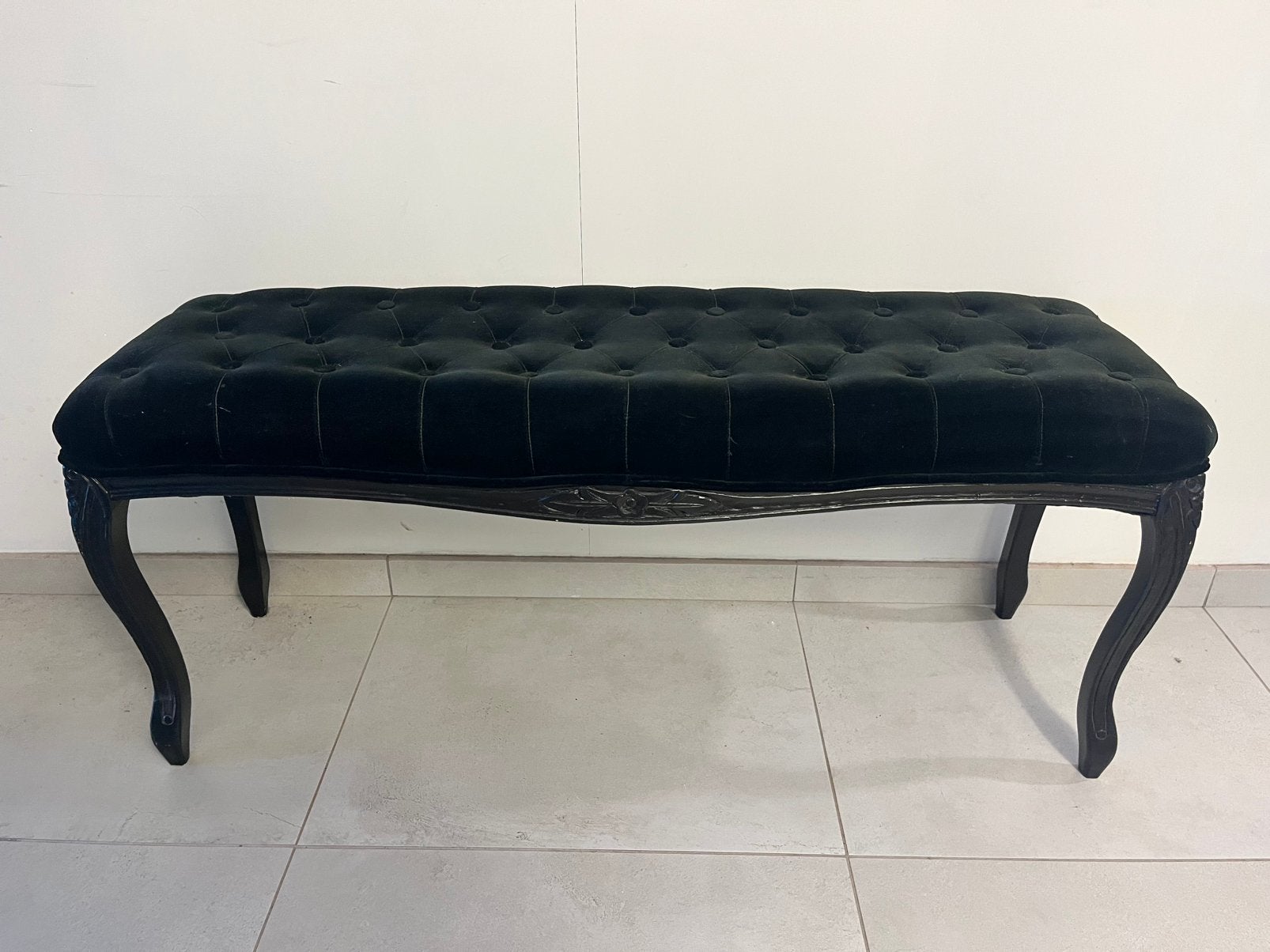 Zwart fluwelen bankje in boudoir stijl, Ophalen, Zo goed als nieuw