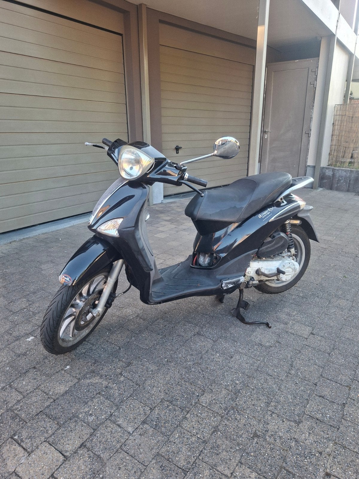 Piaggio Liberty Classe A 25 km/h BWJ 2011, Vélos & Vélomoteurs, Autres modèles, Utilisé, Essence, Envoi