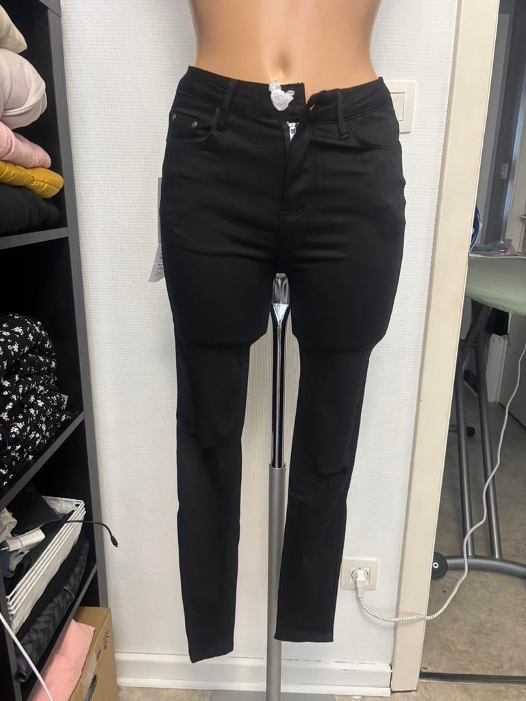 Pantalon noir neuf, Neuf, Taille 38/40 (M), Enlèvement ou Envoi, Longs