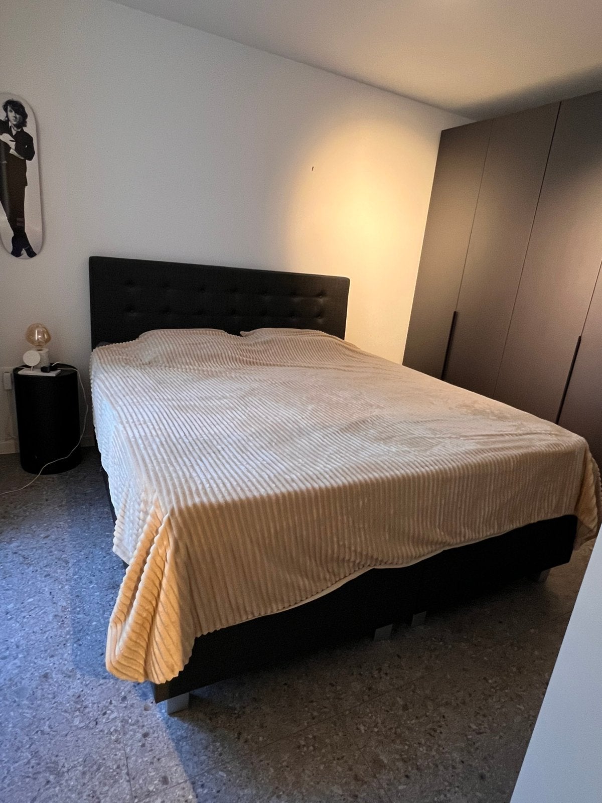 Boxspring 180x200 met bergruimte, Huis en Inrichting, Slaapkamer | Boxsprings, Zo goed als nieuw, Ophalen