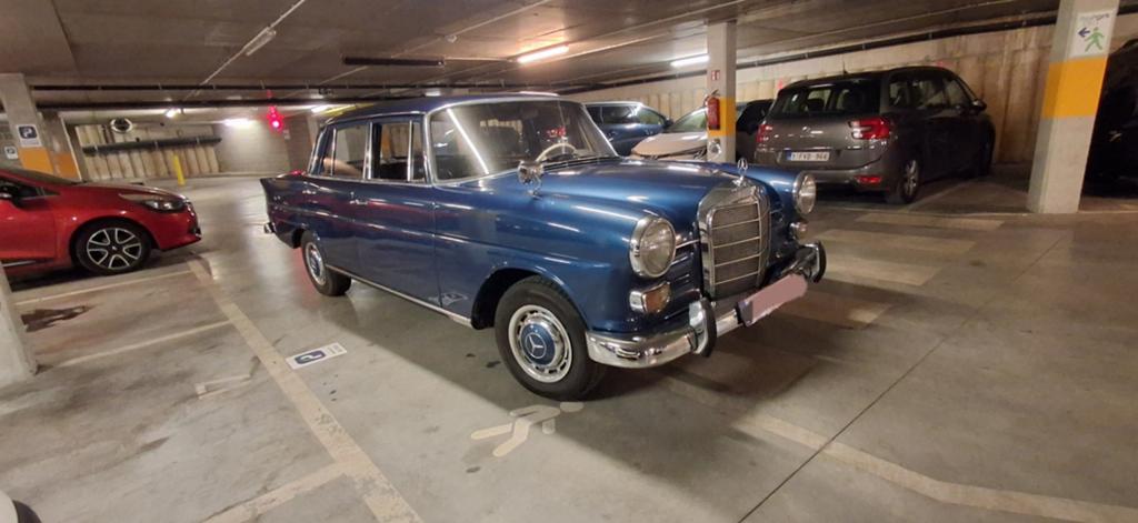 Mercedes- Benz 200D - W110, Auto's, Particulier, Diesel, Te koop