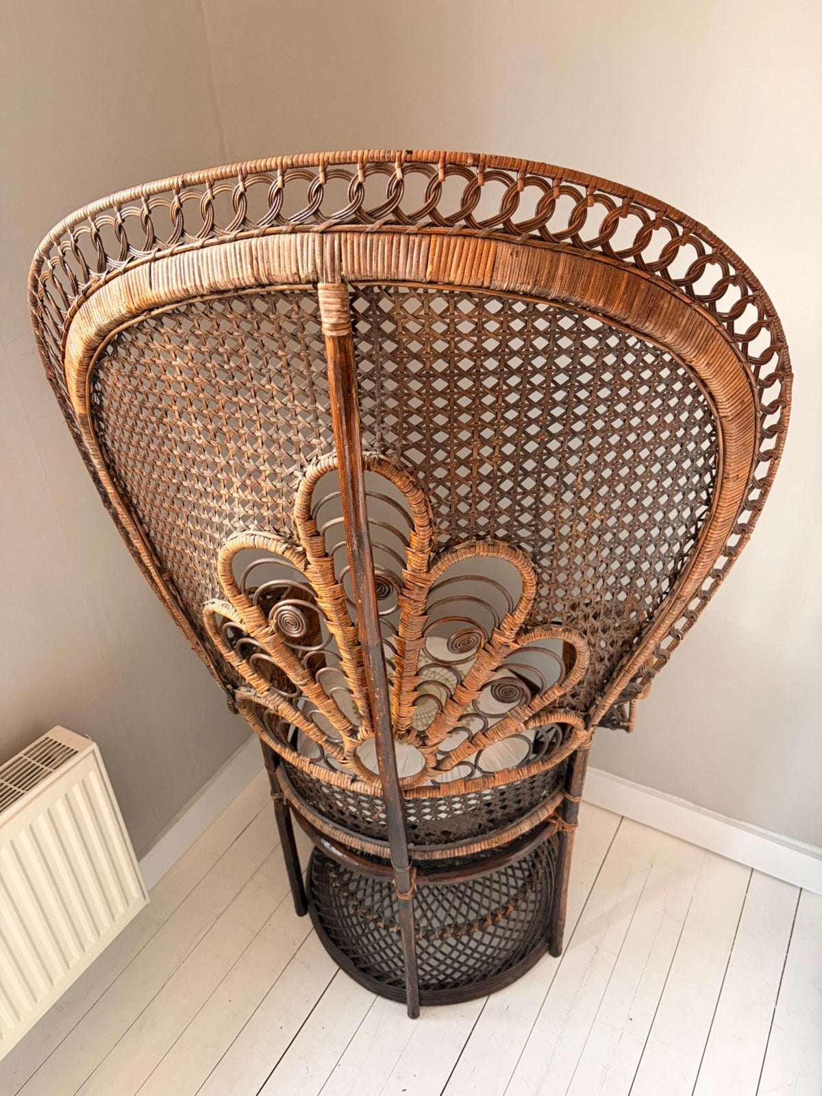 Vintage rotan pauwenstoel – Emmanuelle-stijl, Ophalen, Zo goed als nieuw, Bruin