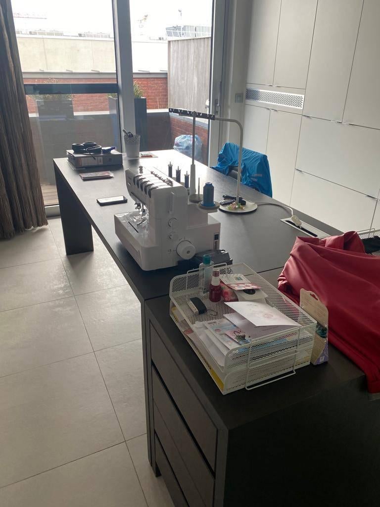 bureau avec meuble à tiroirs, Enlèvement, Comme neuf