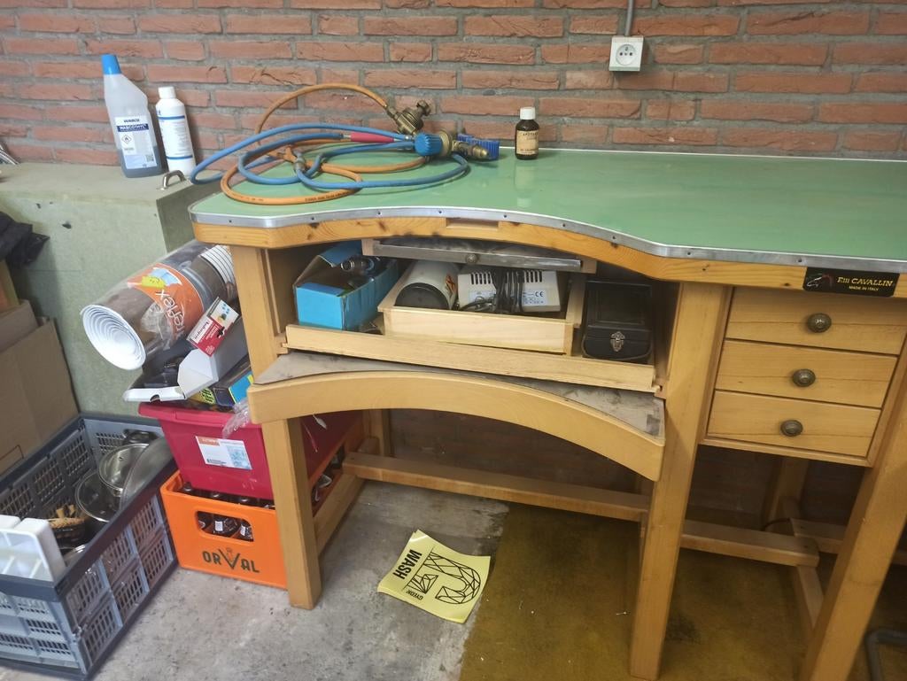Dubbele werkbank goudsmid/edelsmid, Ophalen