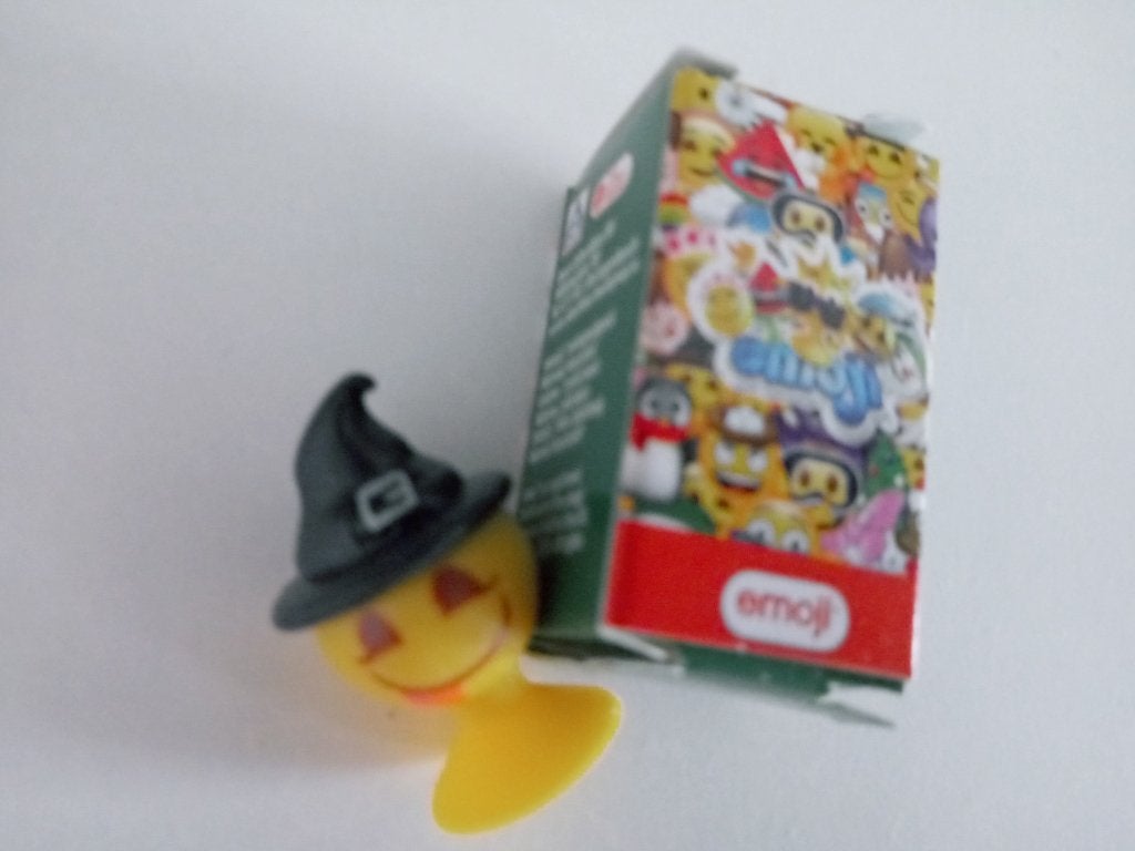 aldi emoji 2026 Mila Magic, Aldi, Ophalen