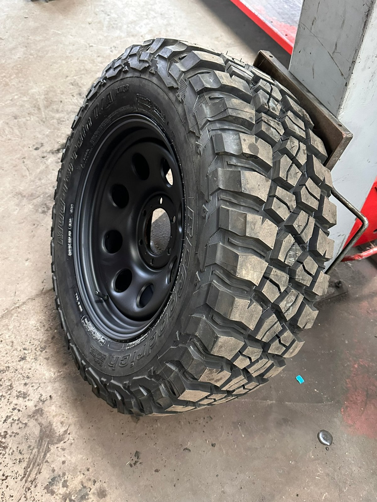 5 Bf Goodrich Mud Terain A/T banden, Auto-onderdelen, Banden en Velgen, Ophalen, Band(en)
