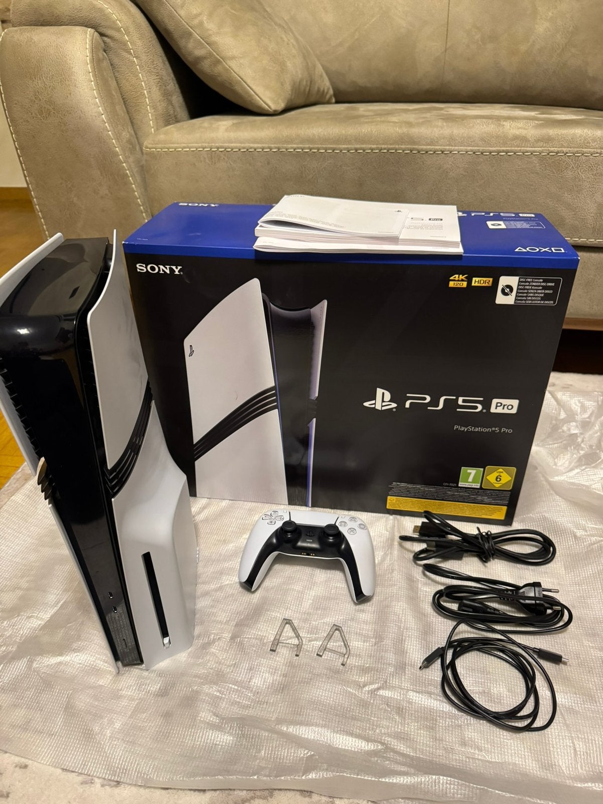 PlayStation 5 Pro + disc drive met garantie, Games en Spelcomputers, Ophalen, Zo goed als nieuw, Playstation 5