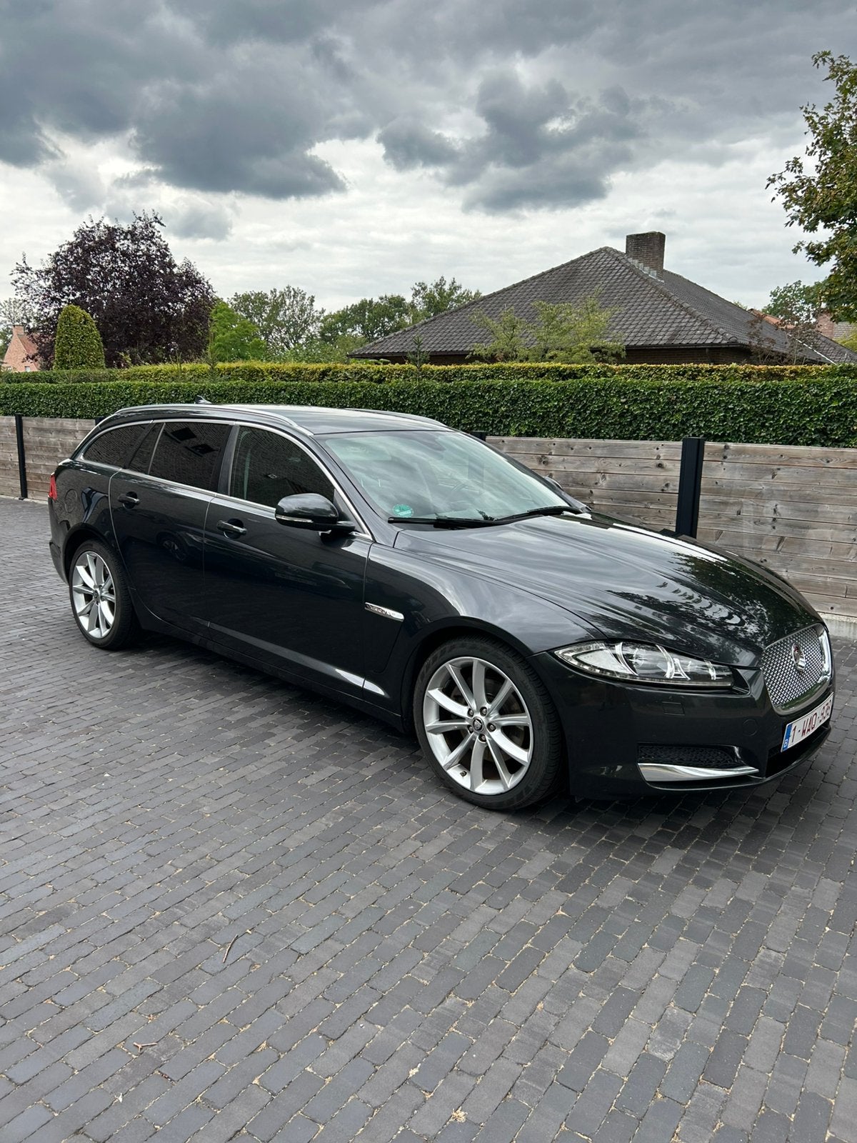 Jaguar XF Sportbreak 2.2L diesel euro5b, Auto's, Automaat, Euro 5, Achterwielaandrijving, Zwart