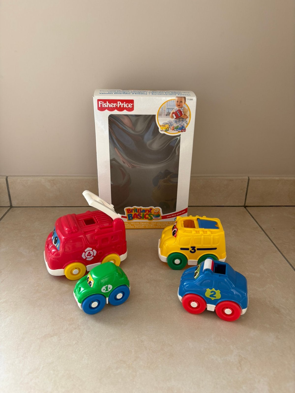 Véhicules gerbables Fisher-Price Brilliant Basics, Enlèvement ou Envoi, Comme neuf