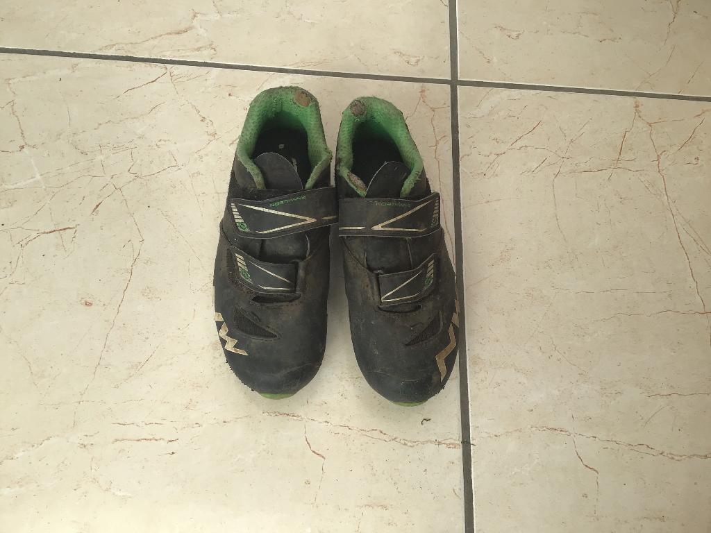 Mtb schoenen maat 34, Fietsen en Brommers, Fietsaccessoires | Fietskleding, Ophalen, Schoenen