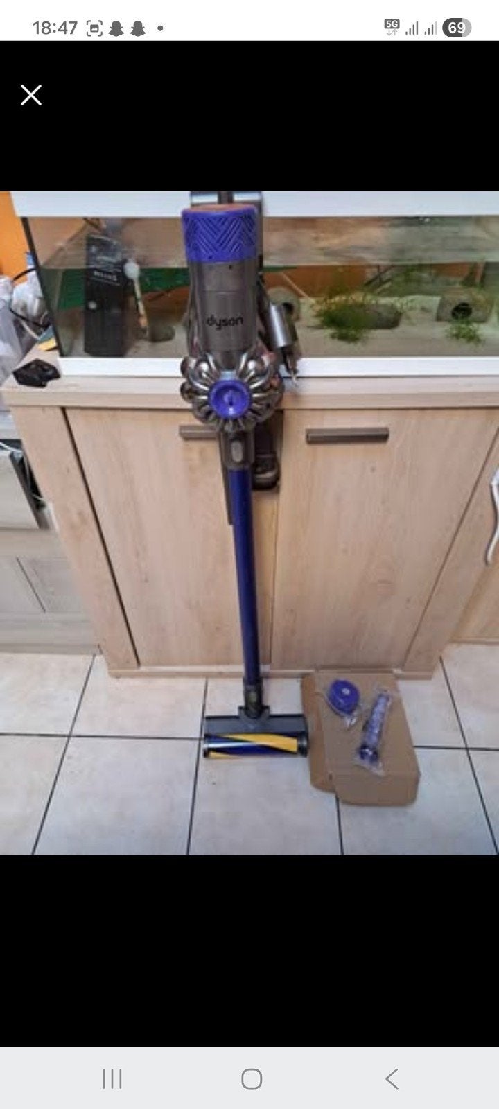 dyson v6 complet avec nouvelle brosse led+support,new filtre, Electroménager, Enlèvement ou Envoi, Réservoir, Station de charge