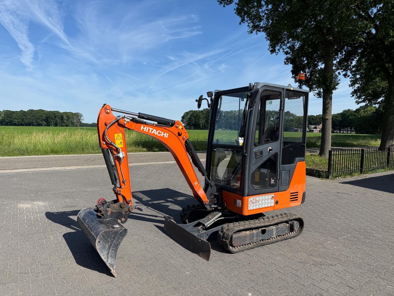 Hitachi ZX19-6 minigraver (bj 2022), Enlèvement
