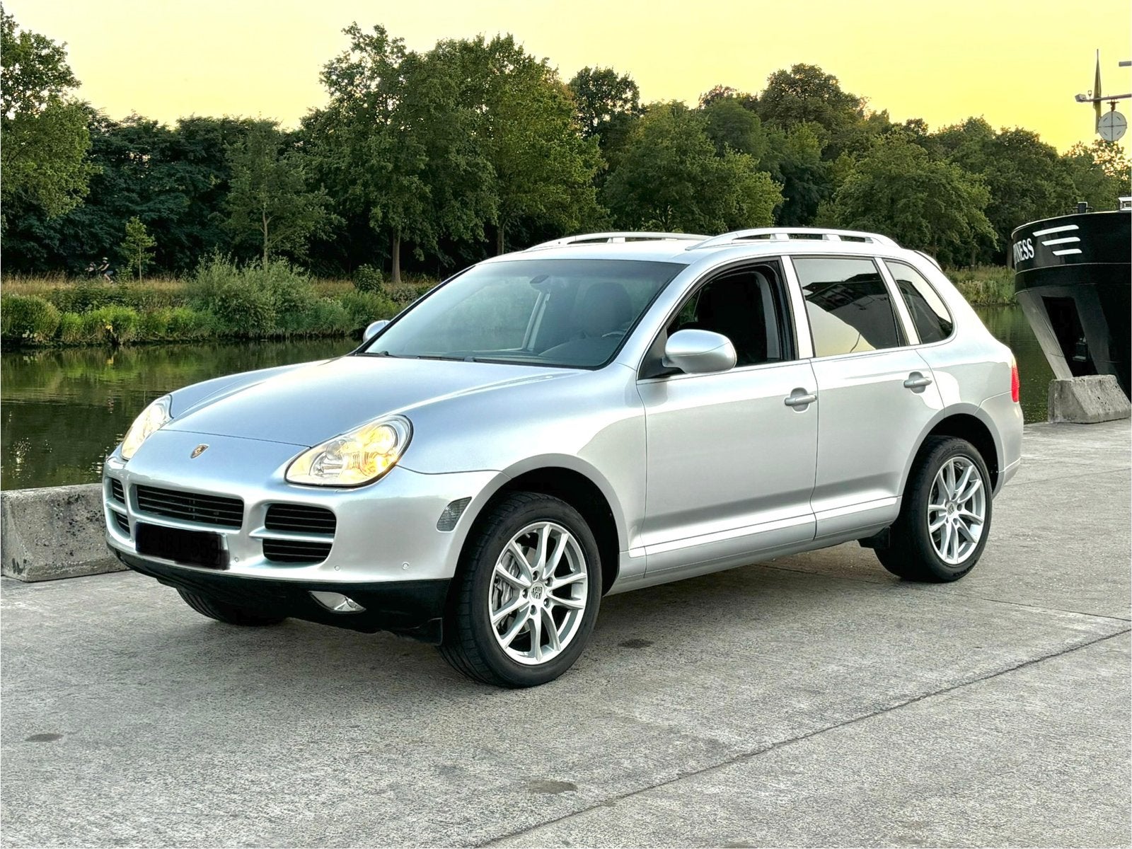 PORSCHE CAYENNE 3.2 LICHTE VRACHT 4 ZITTER GEKEURD 167000KM, Autos, Porsche, Cuir, Achat, Noir, 5 portes