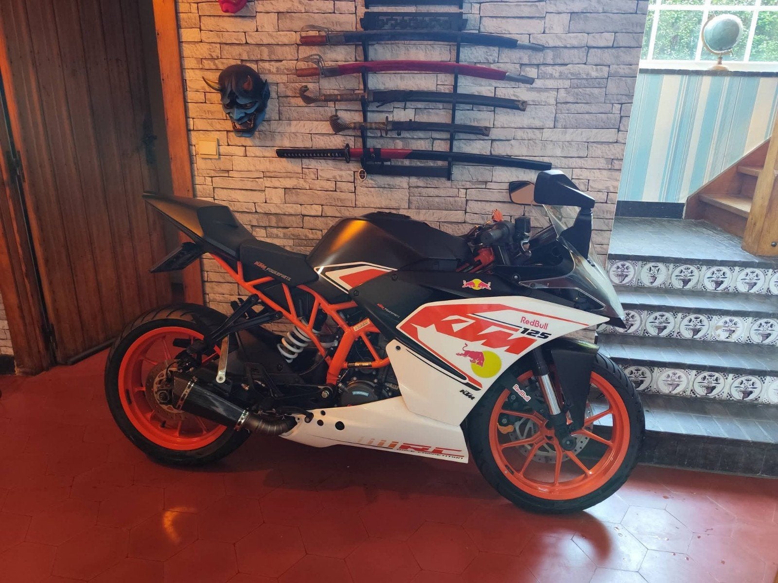 la phénoménale KTM RC 125 Red Bull Racing Edition prête à co, Motos, Entreprise, Échappement sport