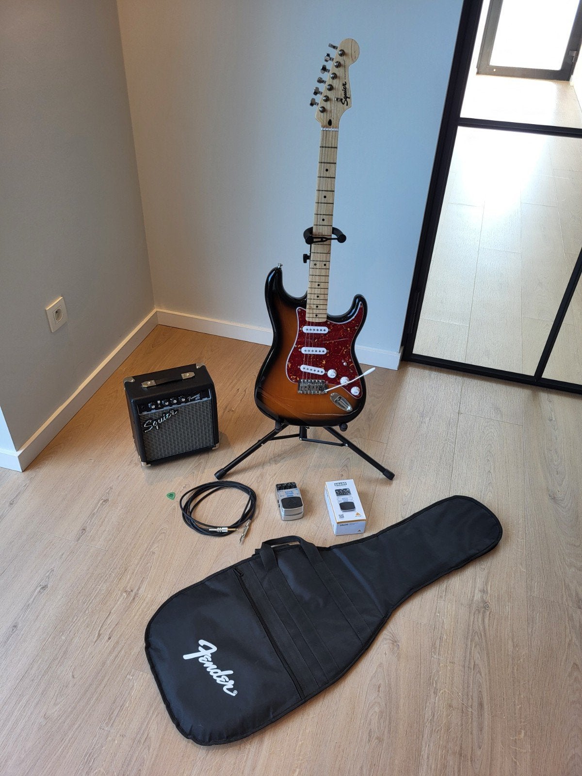 Squier stratocaster, Muziek en Instrumenten, Snaarinstrumenten | Gitaren | Elektrisch, Ophalen