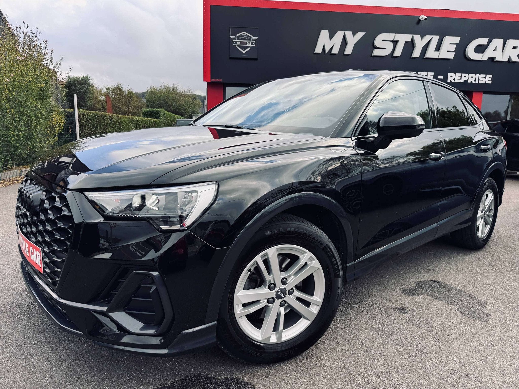 Audi Q3 Q3 Sportback TFSI S tronic, Garantie 1an. (bj 2020), Auto's, Stof, 4 cilinders, https://public.car-pass.be/vhr/cf74cd15-93c5-4dfe-80d7-b971a4d8f1be