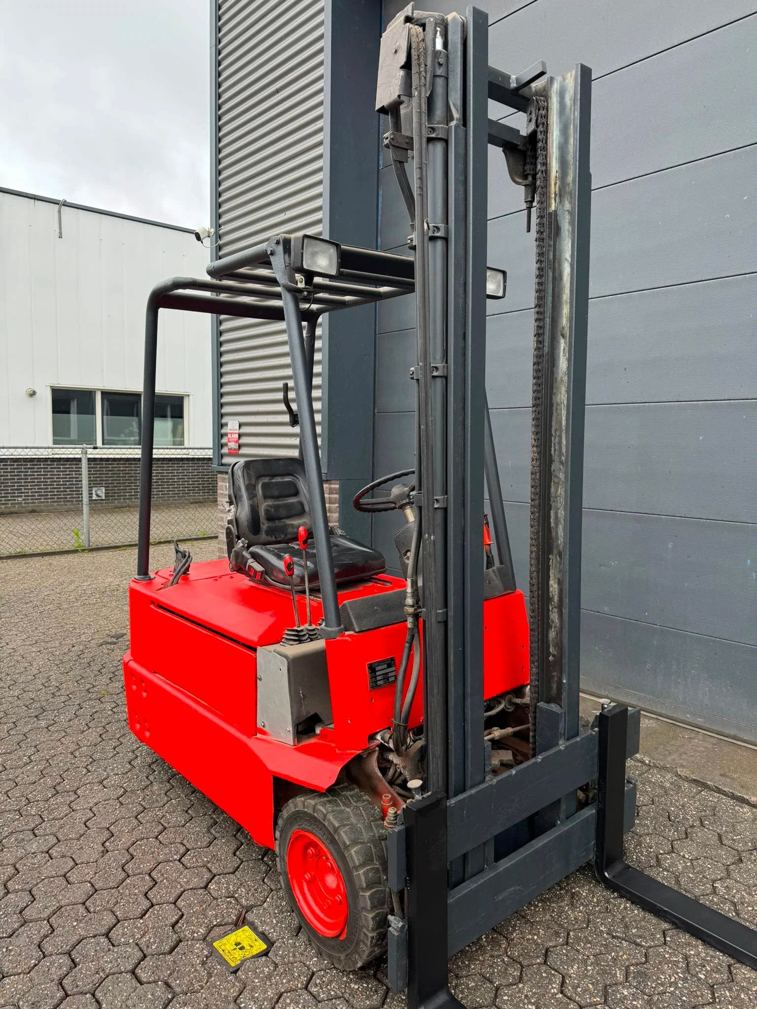 Linde E16S 1,6 ton elektrische heftruck (bj 1991), Zakelijke goederen, Machines en Bouw | Heftrucks en Intern transport, 1000 tot 2000 kg