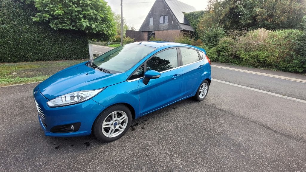 Ford Fiesta, Auto's, Voorwielaandrijving, Euro 5, Stof, Zwart