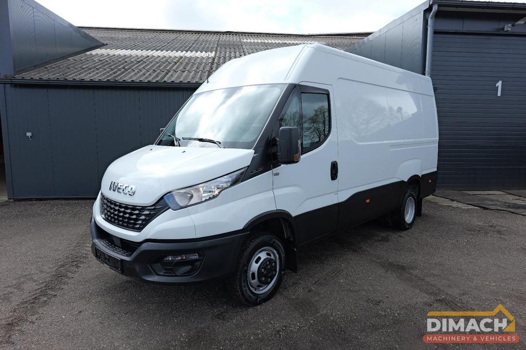 Iveco Daily 35C14 35C14 Daily - trekhaak - 60000km - L2H2 -, Autos, Achat, Entreprise, Iveco, Diesel