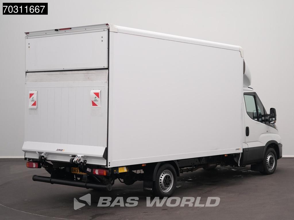 Iveco Daily 35S16 Laadklep Automaat Bakwagen 160PK Airco Cam, Auto's, Automaat, Stof, Gebruikt, Iveco